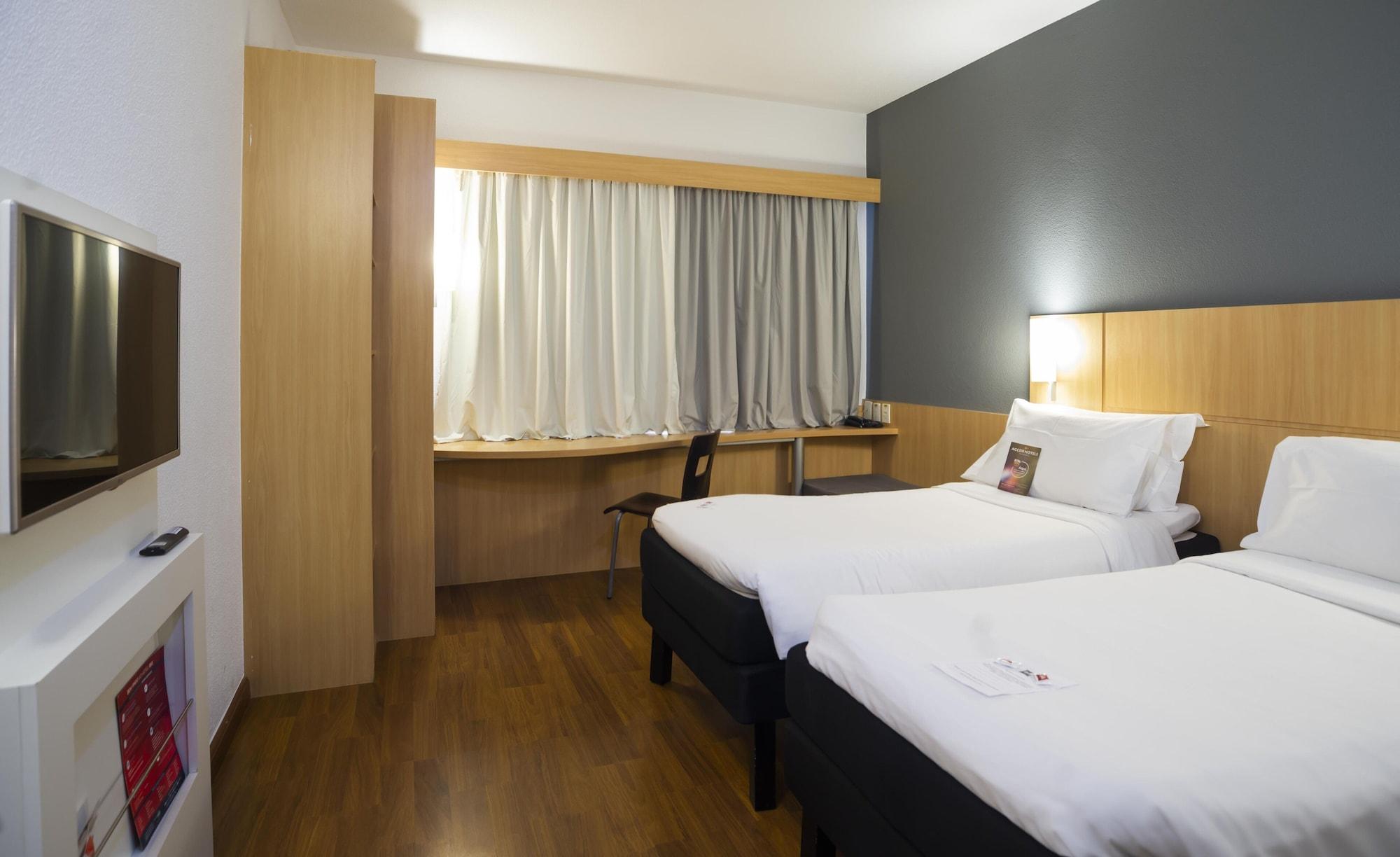 Ibis Vitoria Praia Do Canto Zewnętrze zdjęcie