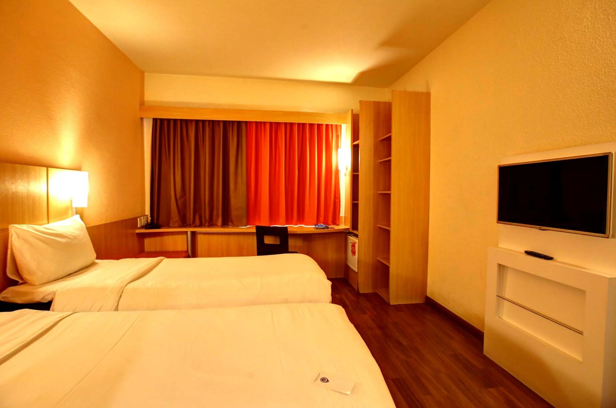 Ibis Vitoria Praia Do Canto Zewnętrze zdjęcie