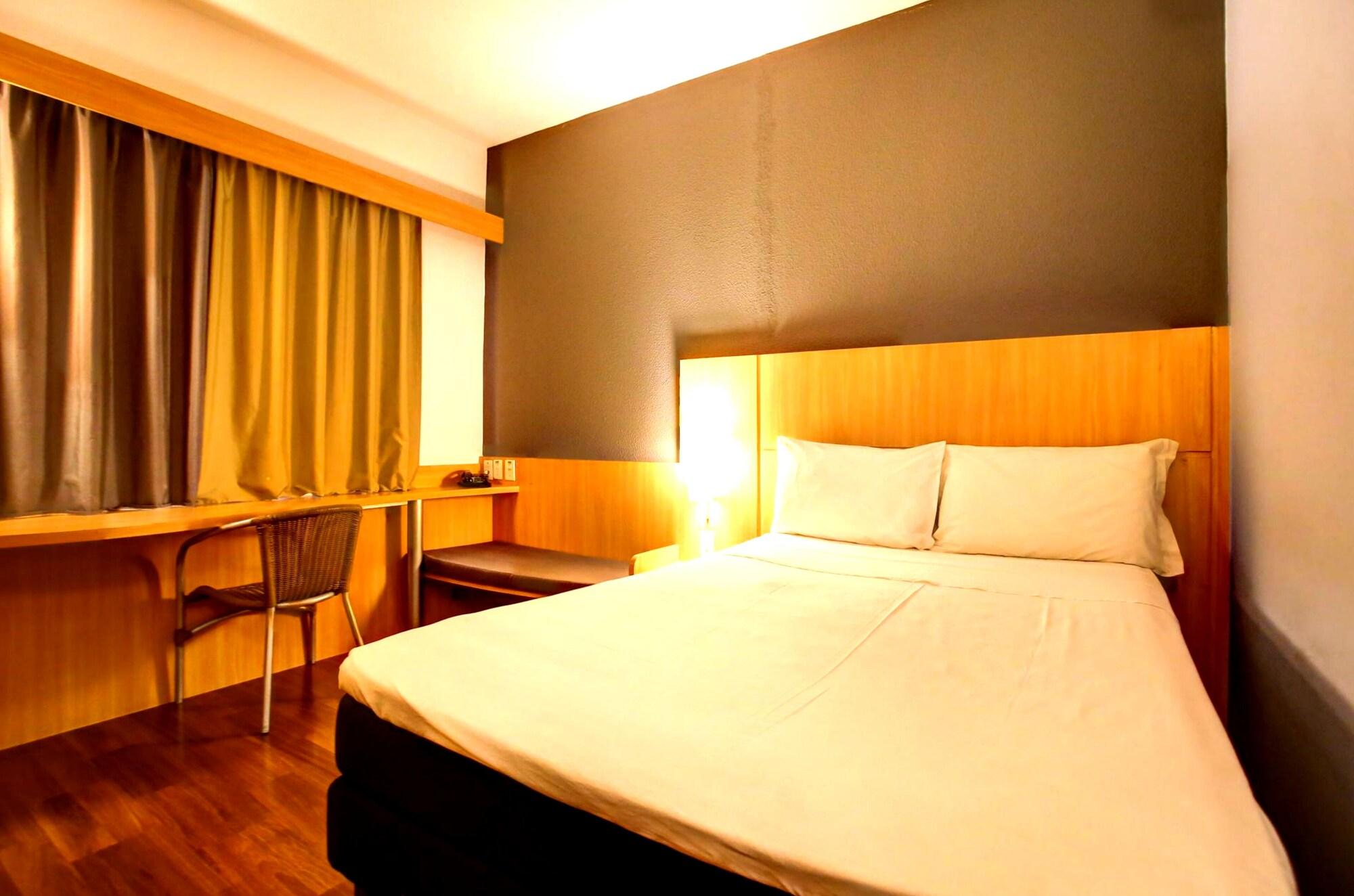 Ibis Vitoria Praia Do Canto Zewnętrze zdjęcie