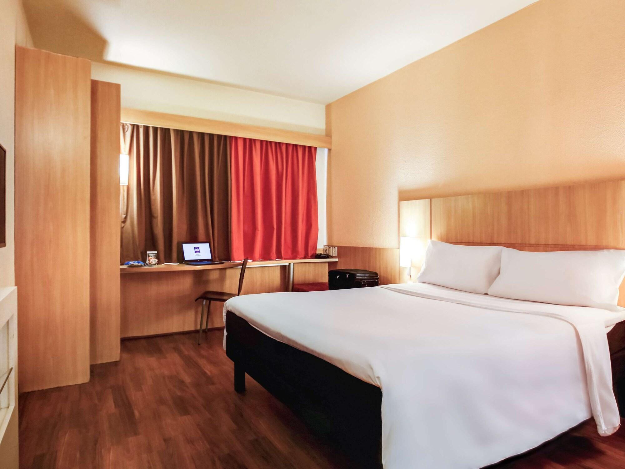Ibis Vitoria Praia Do Canto Zewnętrze zdjęcie